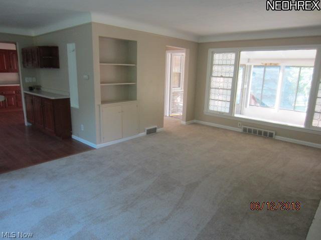 1499 Chestnut Road Independence, OH 44131 - Photo 4 of 16