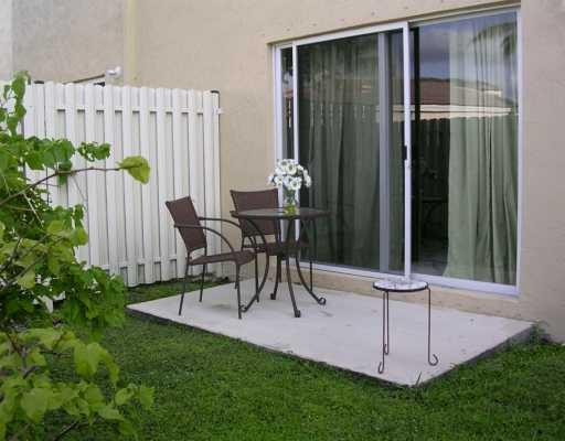 2015 Southwest 101st Lane, Unit 2015 Miramar, FL 33025 - Photo 5 of 8 Patio/Deck