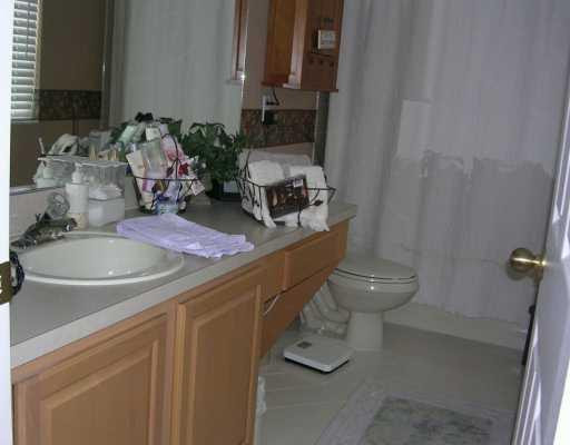 2015 Southwest 101st Lane, Unit 2015 Miramar, FL 33025 - Photo 6 of 8 Master Bath/Spa