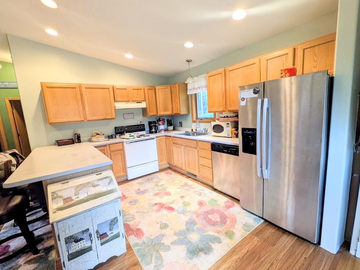 975 County Rd Z Arkdale, WI 54613 - Photo 2 of 19