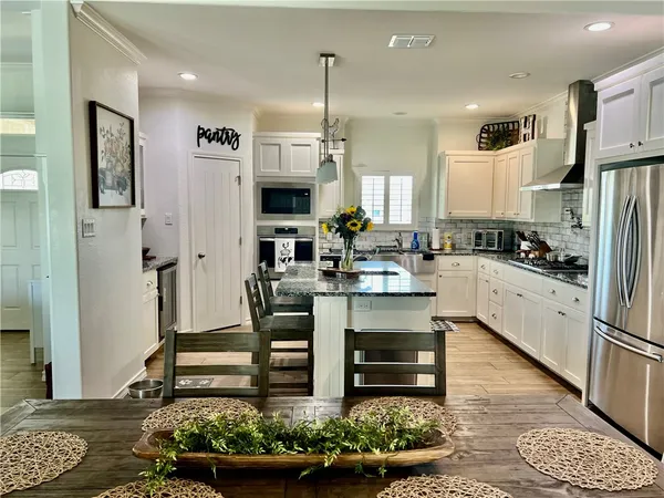 $3,850 | 13933 Suntan Avenue, Corpus Christi, TX 78418