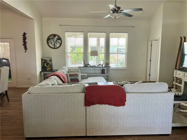 $3,850 | 13933 Suntan Avenue, Corpus Christi, TX 78418