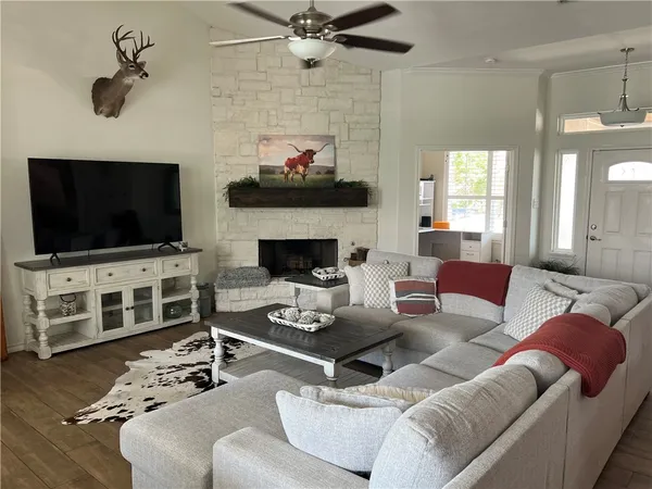 $3,850 | 13933 Suntan Avenue, Corpus Christi, TX 78418