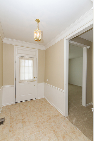 2530 Rolling Ridge Elgin, IL 60124 - Photo 3 of 23
