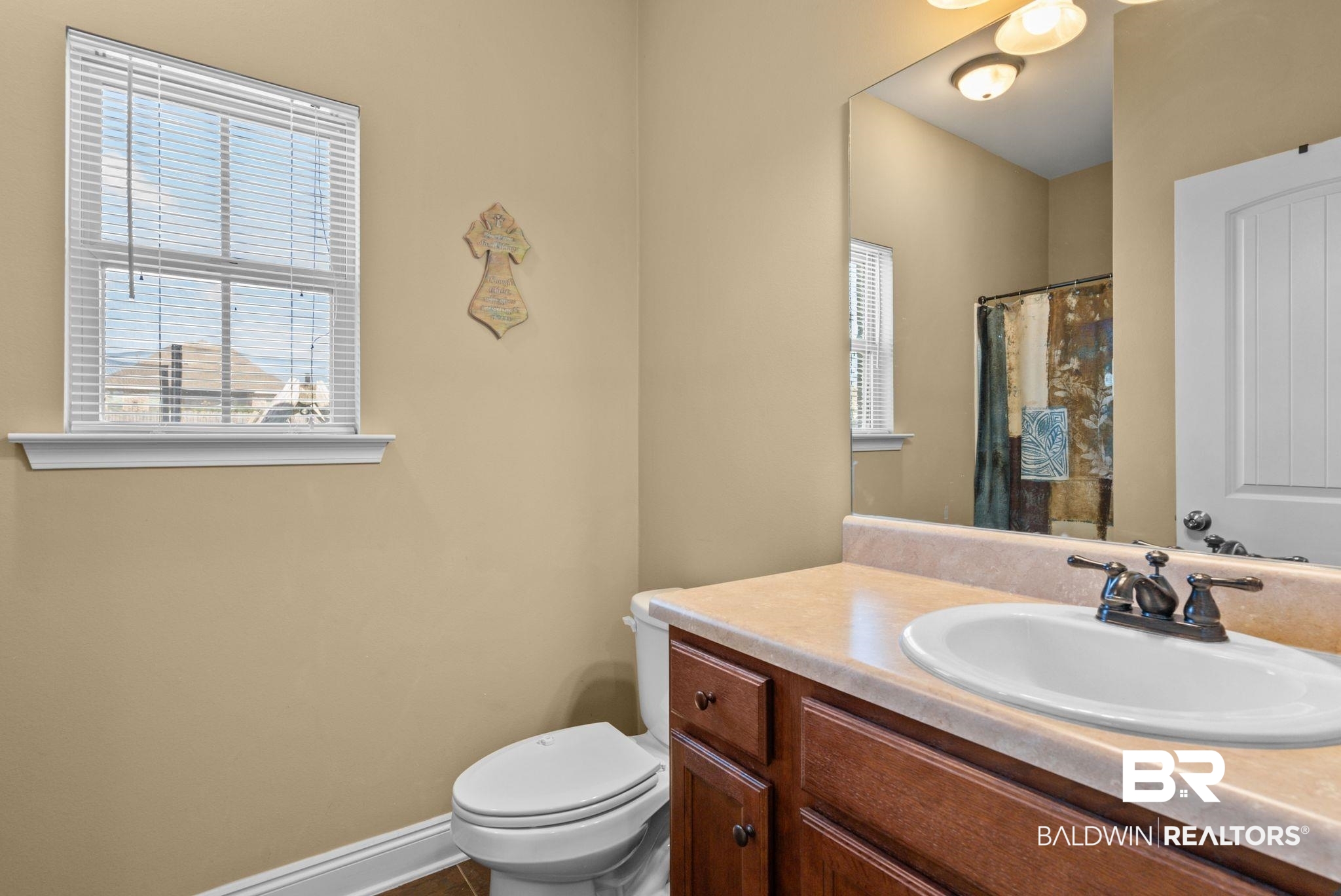 1708 Thames Drive Foley, AL 36535 - Photo 29 of 42 Guest Bedroom En-suite Bath