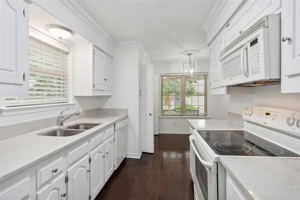 $3,150 | 10447 Barrywood Drive, Dallas, TX 75230