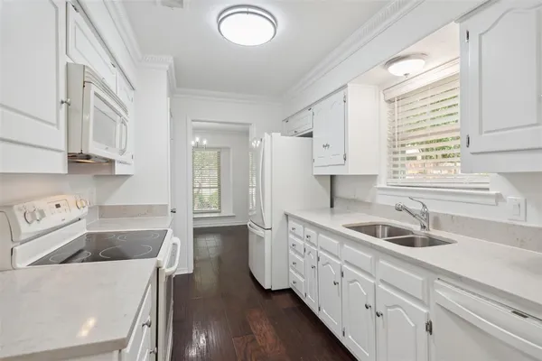 $3,150 | 10447 Barrywood Drive, Dallas, TX 75230