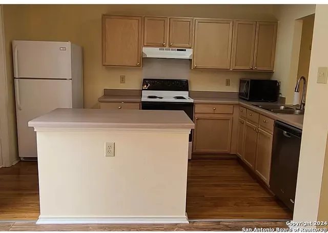 $1,650 | 8311 Tavern Point, San Antonio, TX 78254