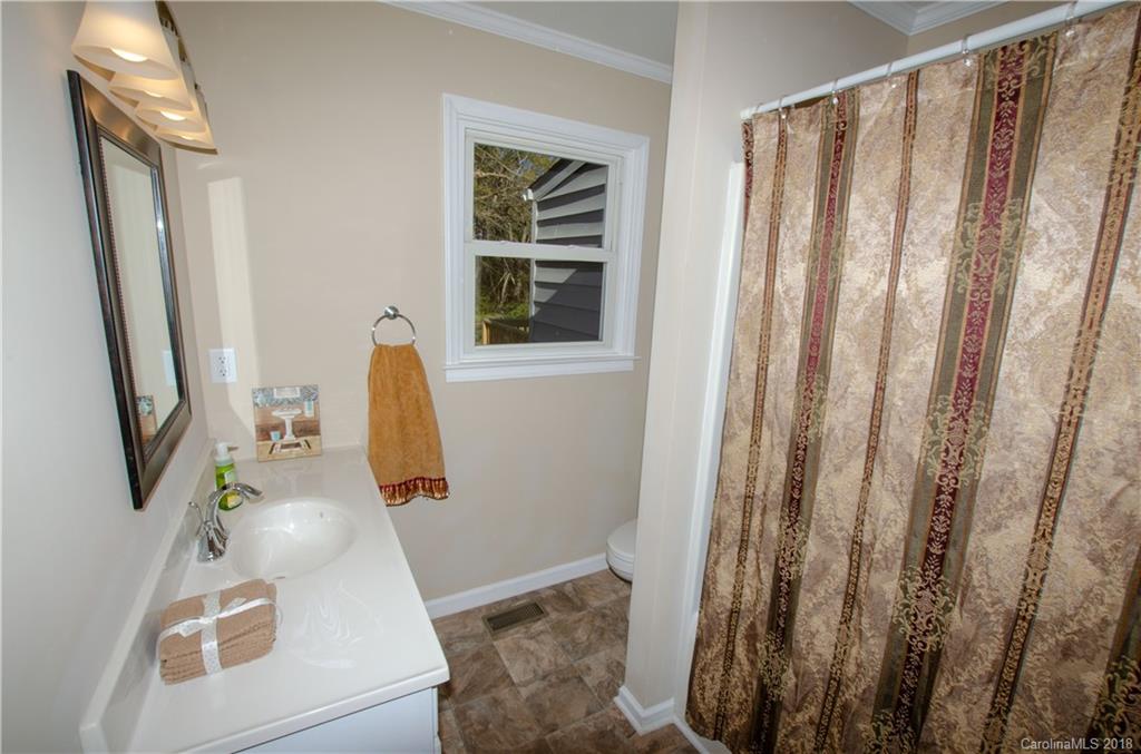216 Queens Road Gastonia, NC 28052 - Photo 5 of 11