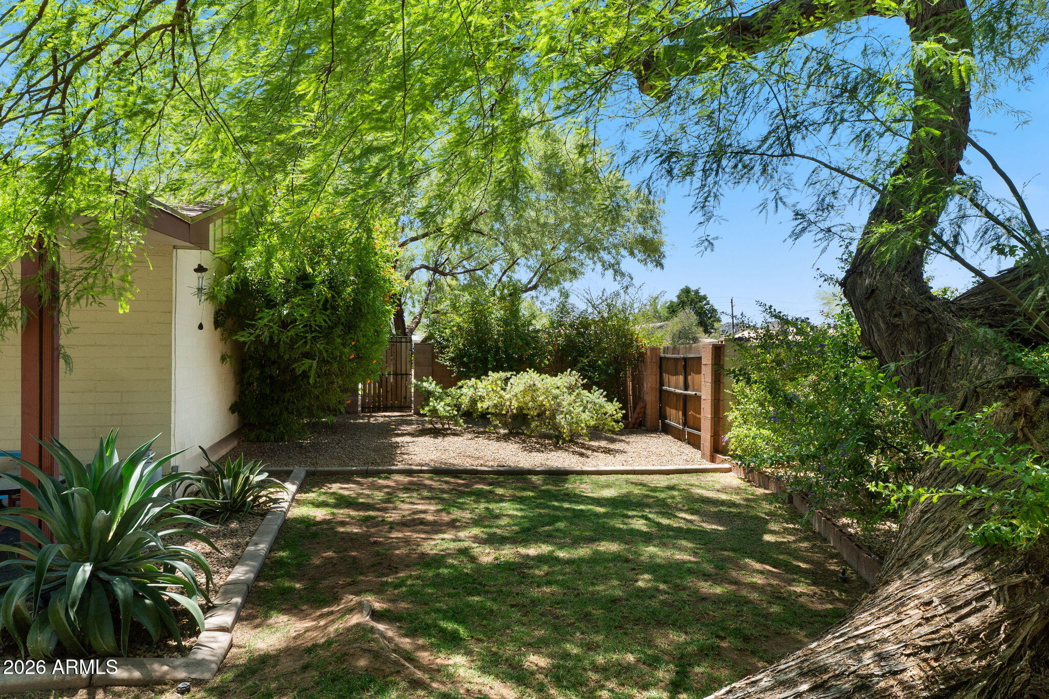 3344 East Beryl Lane Phoenix, AZ 85028 - Photo 13 of 18 022___3344 E Beryl Ln