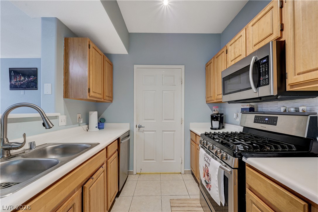 8555 West Russell Road, Unit 1017 Las Vegas, NV 89113 - Photo 15 of 42