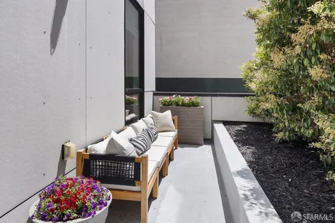 $945,000 | 1515 15th Street, Unit 210, San Francisco, CA 94103