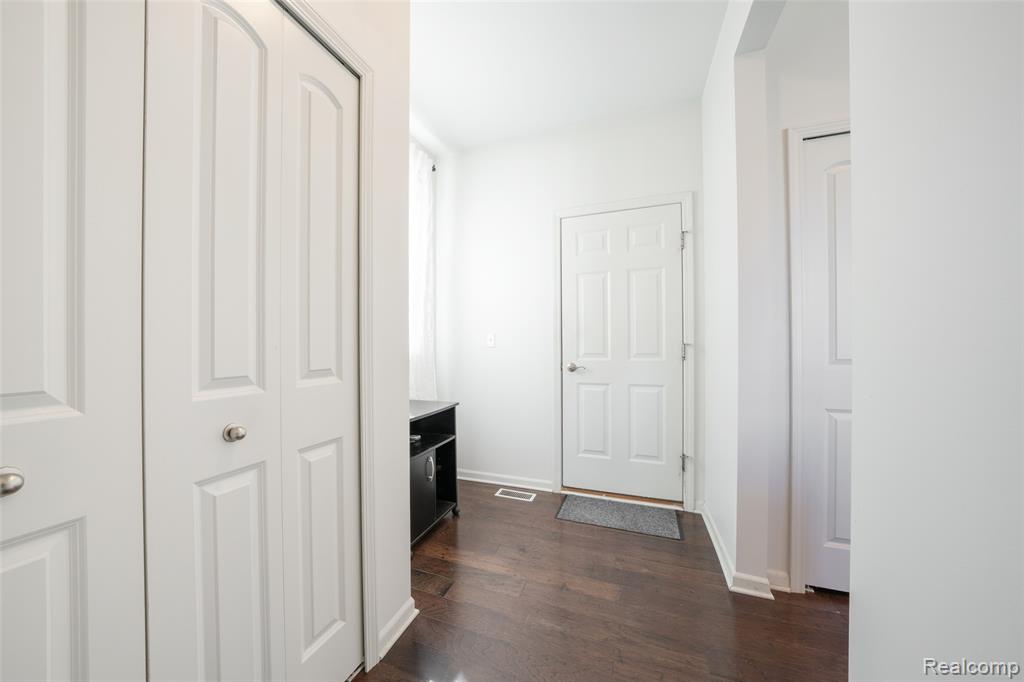 3236 Curtis Road Wixom, MI 48393 - Photo 40 of 40 Gallery Image 40