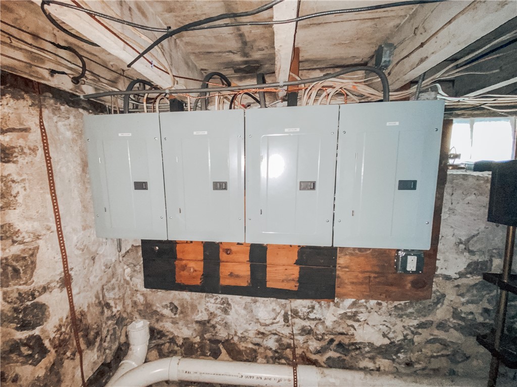 247 Willow Street Woonsocket, RI 02895 - Photo 31 of 32