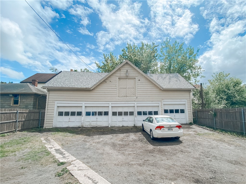 247 Willow Street Woonsocket, RI 02895 - Photo 5 of 32