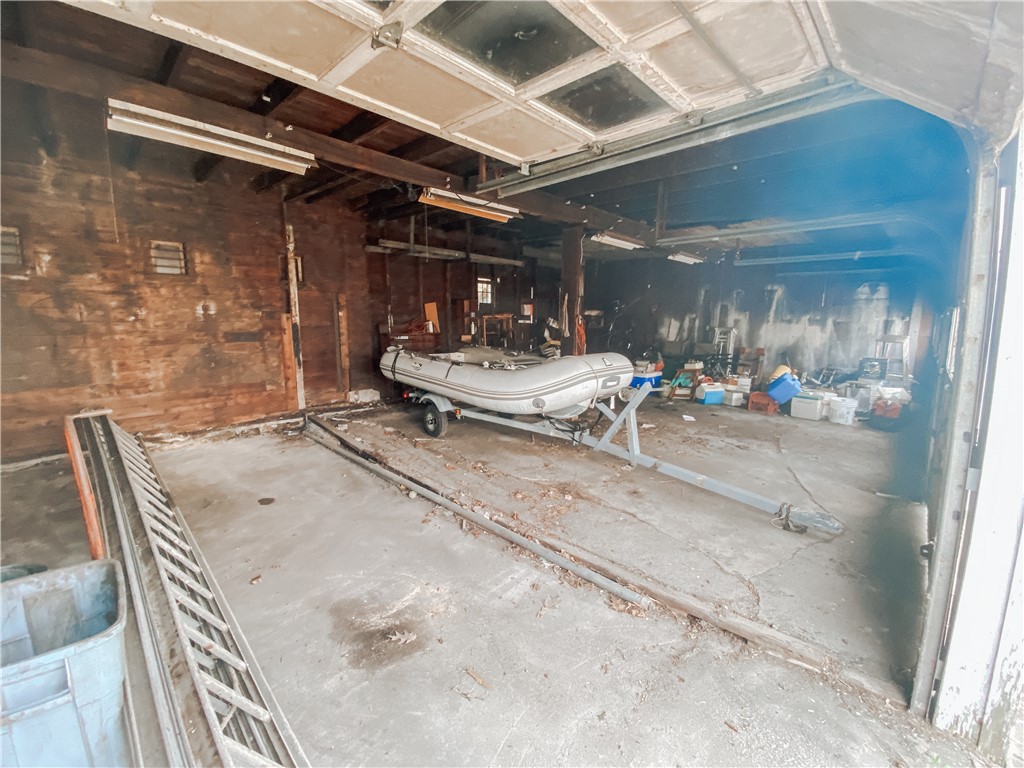 247 Willow Street Woonsocket, RI 02895 - Photo 6 of 32