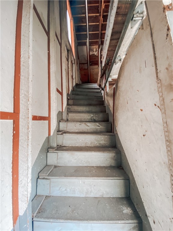 247 Willow Street Woonsocket, RI 02895 - Photo 7 of 32