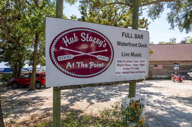 a view of a lake in middle of the middle of a lake