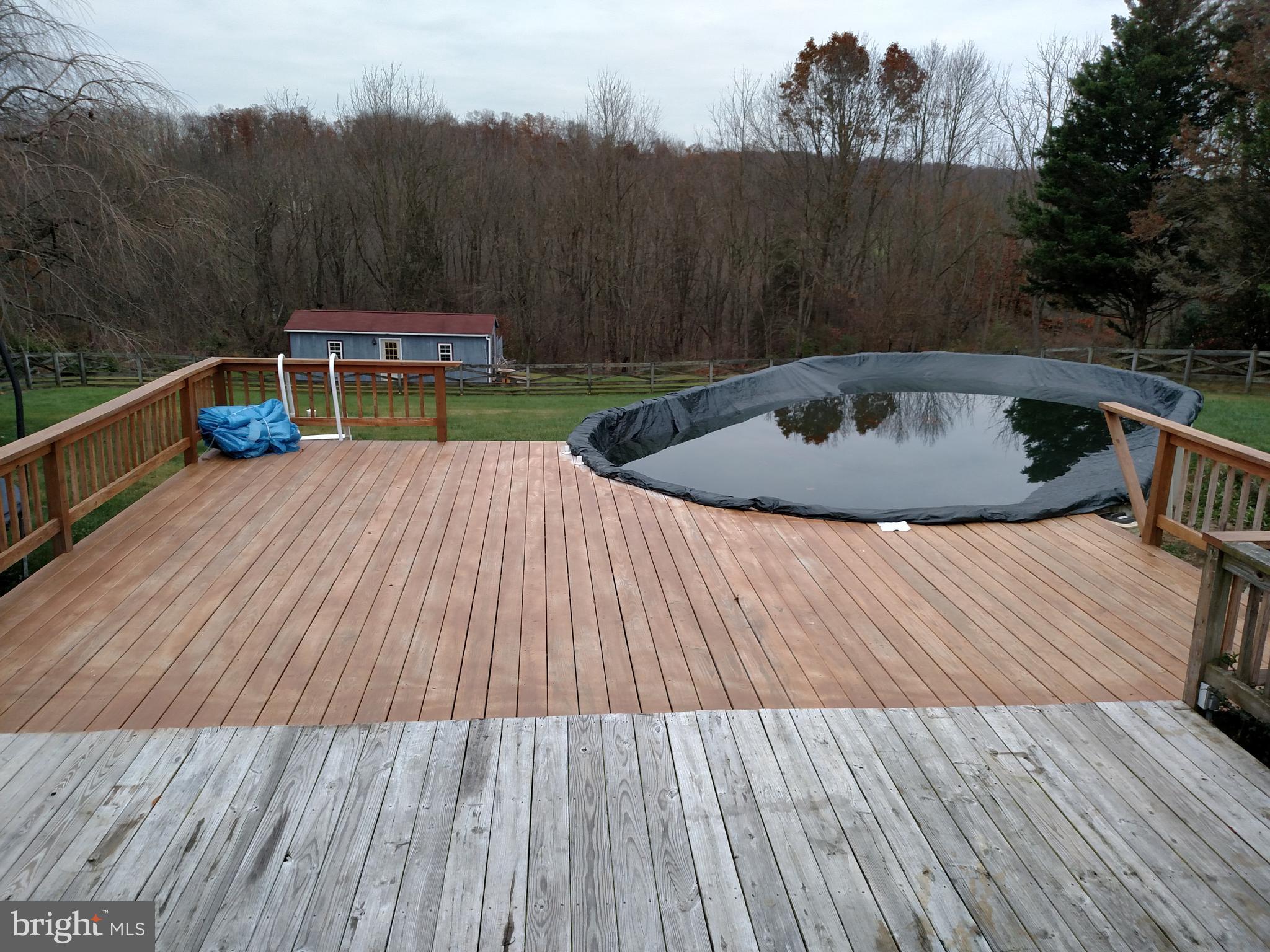 Pool & Decking