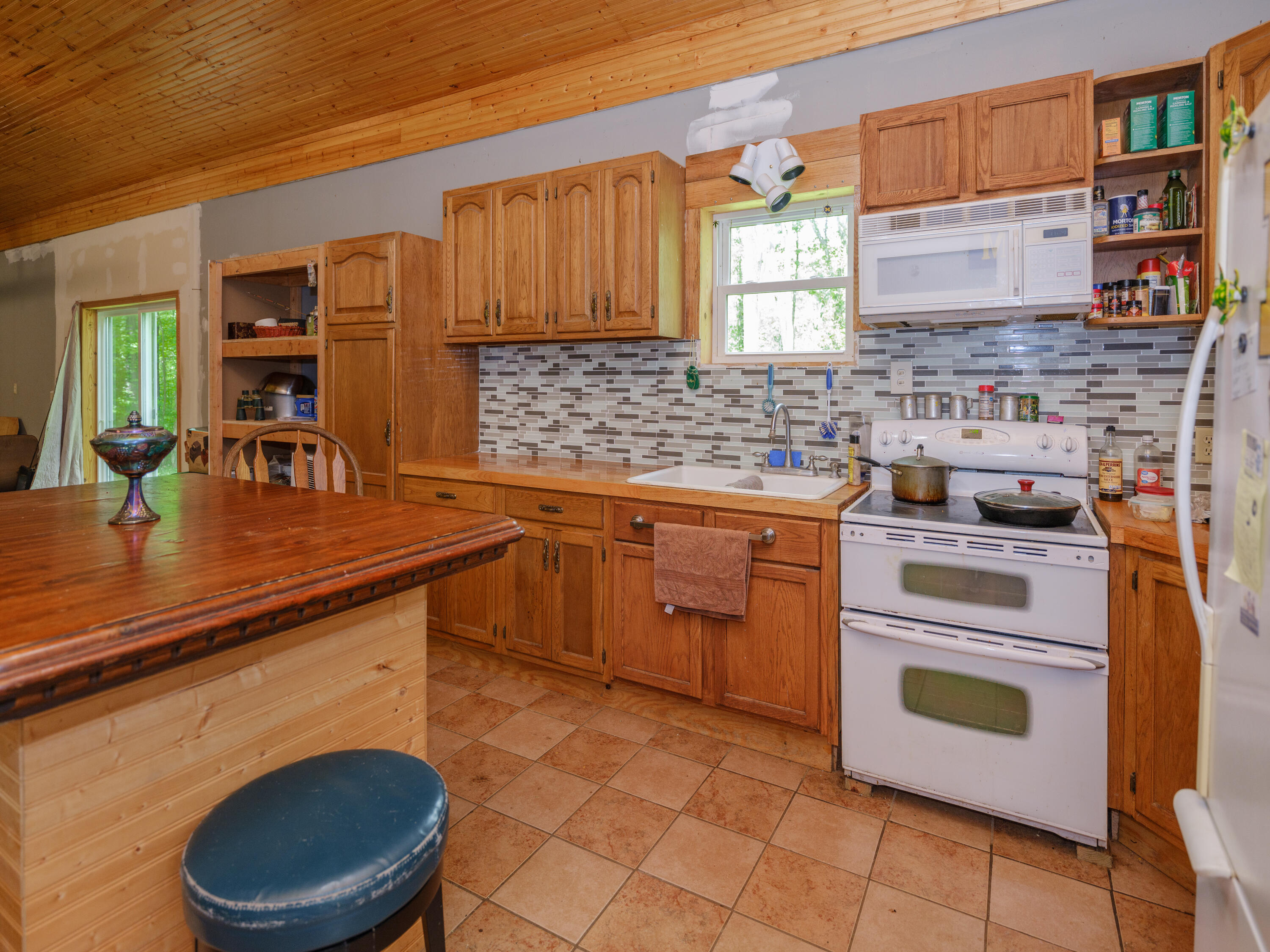 4521 Waldorf Road Delton, MI 49046 - Photo 3 of 31 4521 Wadorf Rd-108