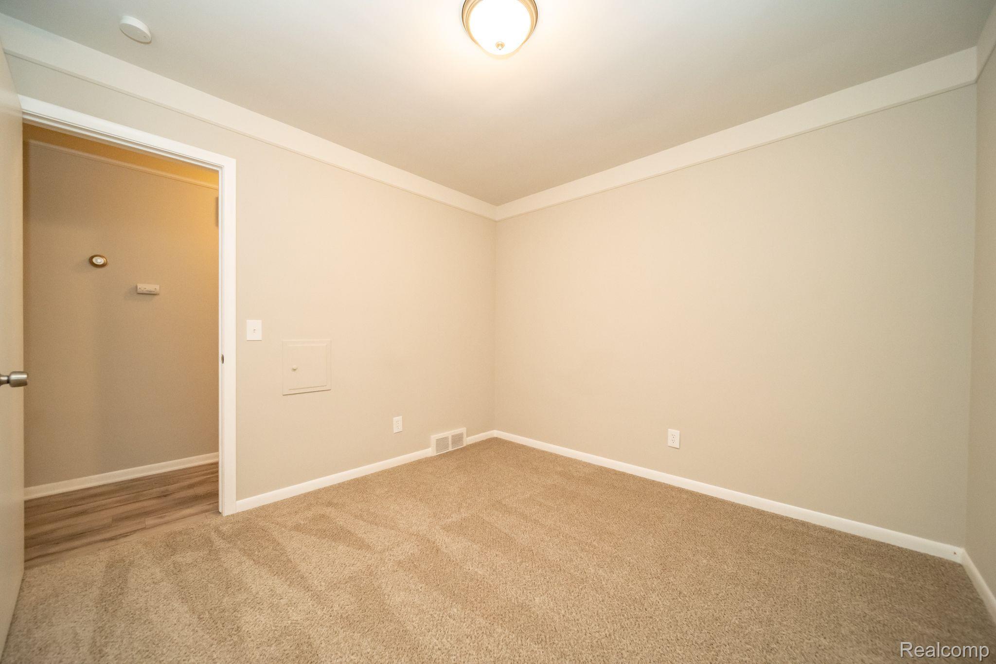 11390 Racine Road Warren, MI 48093 - Photo 33 of 81 Gallery Image 33