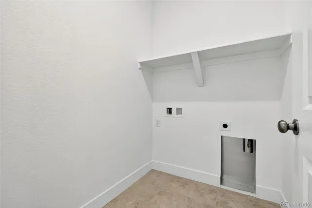 a view of utility room