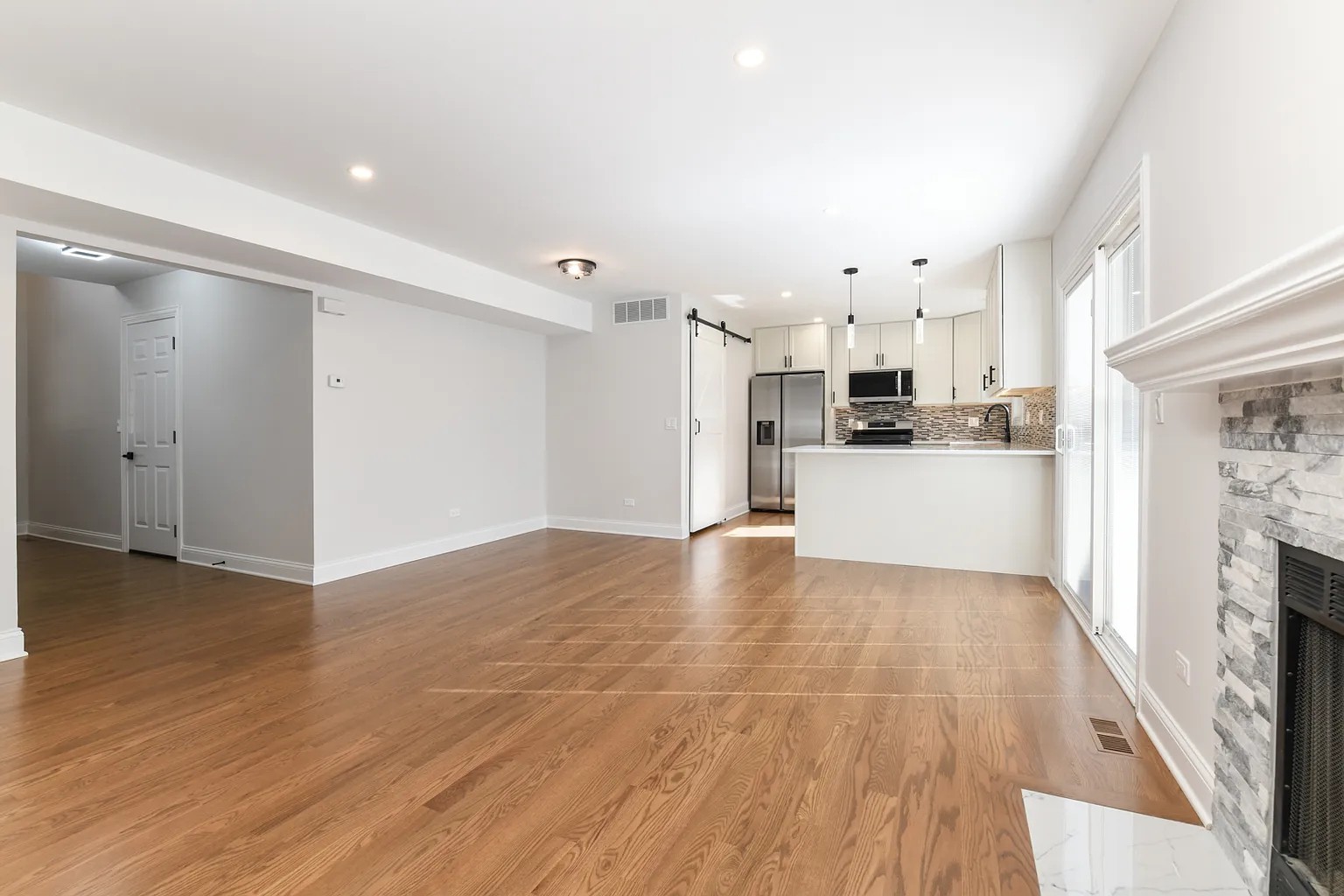 973 Old Oak Circle Algonquin, IL 60102 - Photo 9 of 24