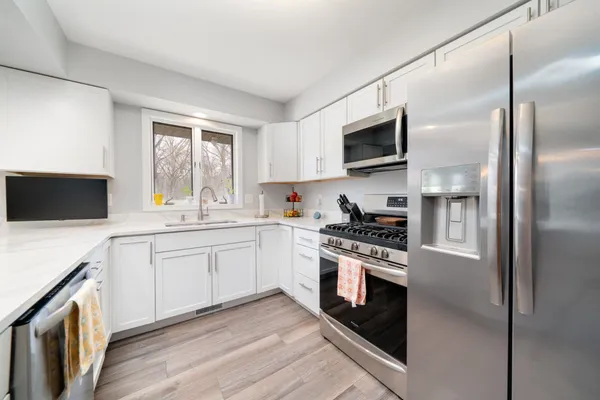 $295,000 | 5816 North Fair Oaks Drive, Davis Junction, IL 61020