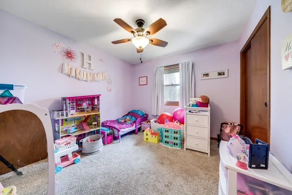 $295,000 | 5816 North Fair Oaks Drive, Davis Junction, IL 61020