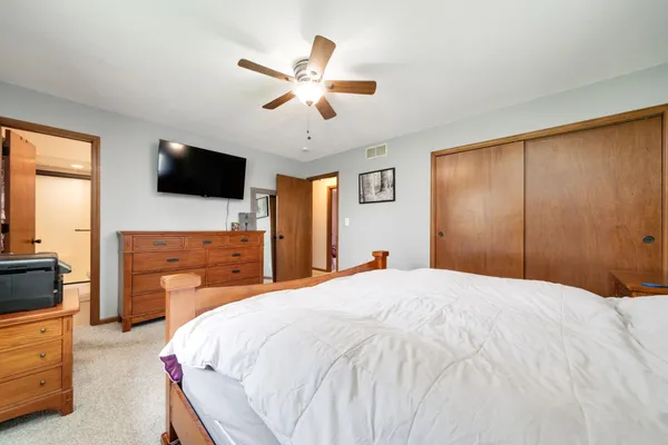 $295,000 | 5816 North Fair Oaks Drive, Davis Junction, IL 61020