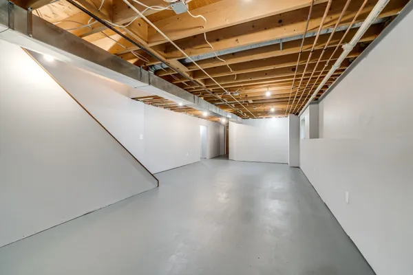 $295,000 | 5816 North Fair Oaks Drive, Davis Junction, IL 61020