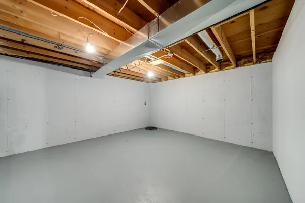 $295,000 | 5816 North Fair Oaks Drive, Davis Junction, IL 61020