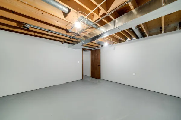 $295,000 | 5816 North Fair Oaks Drive, Davis Junction, IL 61020