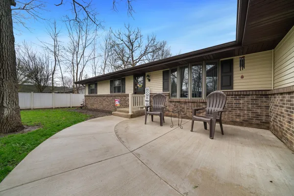 $295,000 | 5816 North Fair Oaks Drive, Davis Junction, IL 61020