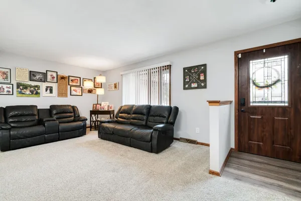 $295,000 | 5816 North Fair Oaks Drive, Davis Junction, IL 61020