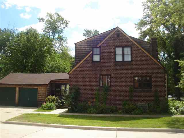 1788 Prestwick Road Grosse Pointe, MI 48236 - Photo 14 of 16 31012083-13.JPG