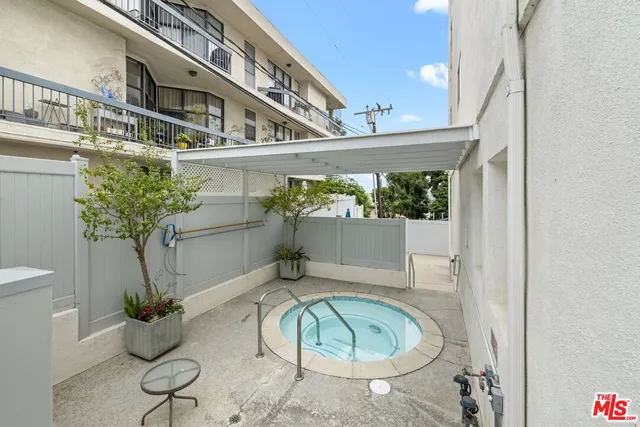 $1,240,000 | 964 Hancock Avenue, Unit 103, West Hollywood, CA 90069