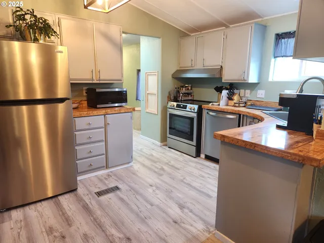 $139,000 | 100 River Bend Road, Unit 21, Reedsport, OR 97467