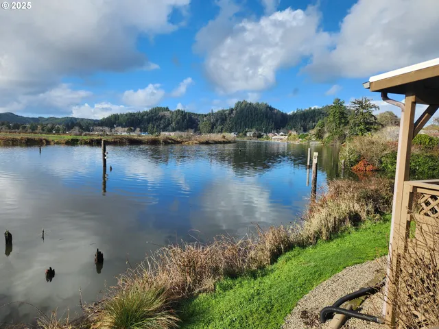 $139,000 | 100 River Bend Road, Unit 21, Reedsport, OR 97467