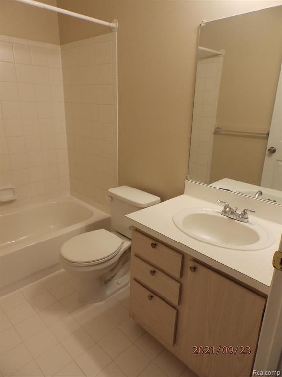 22082 Cape Cod Way, Unit 14 Farmington, MI 48336 - Photo 20 of 24