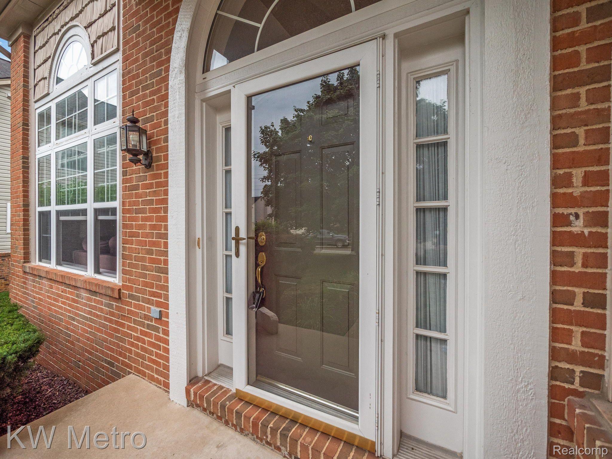 3558 Normandy Drive Rochester, MI 48306 - Photo 9 of 45