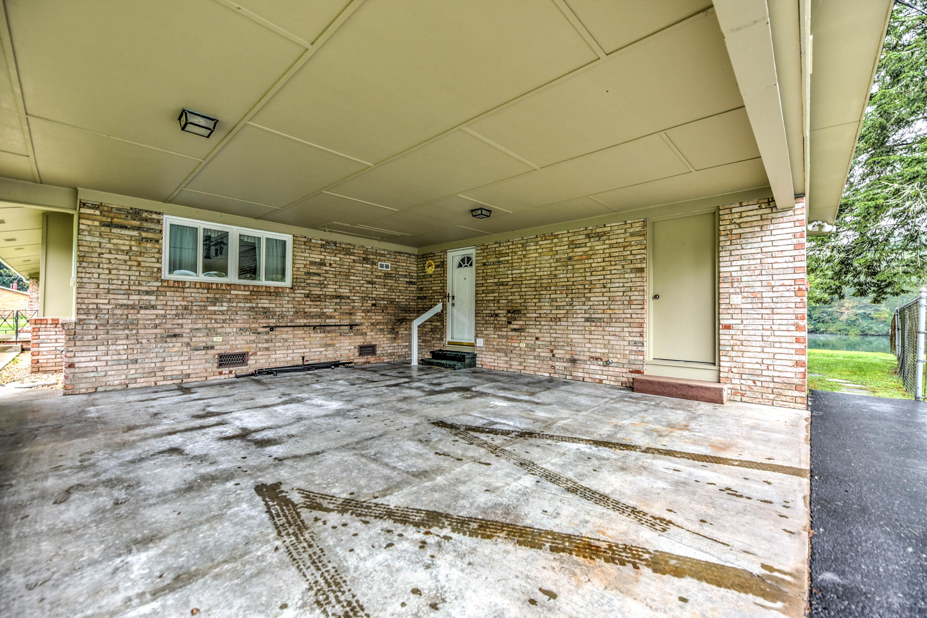 806 Riverbend Road Clinton, TN 37716 - Photo 3 of 33 _DSC9844_5_6_7_8-3