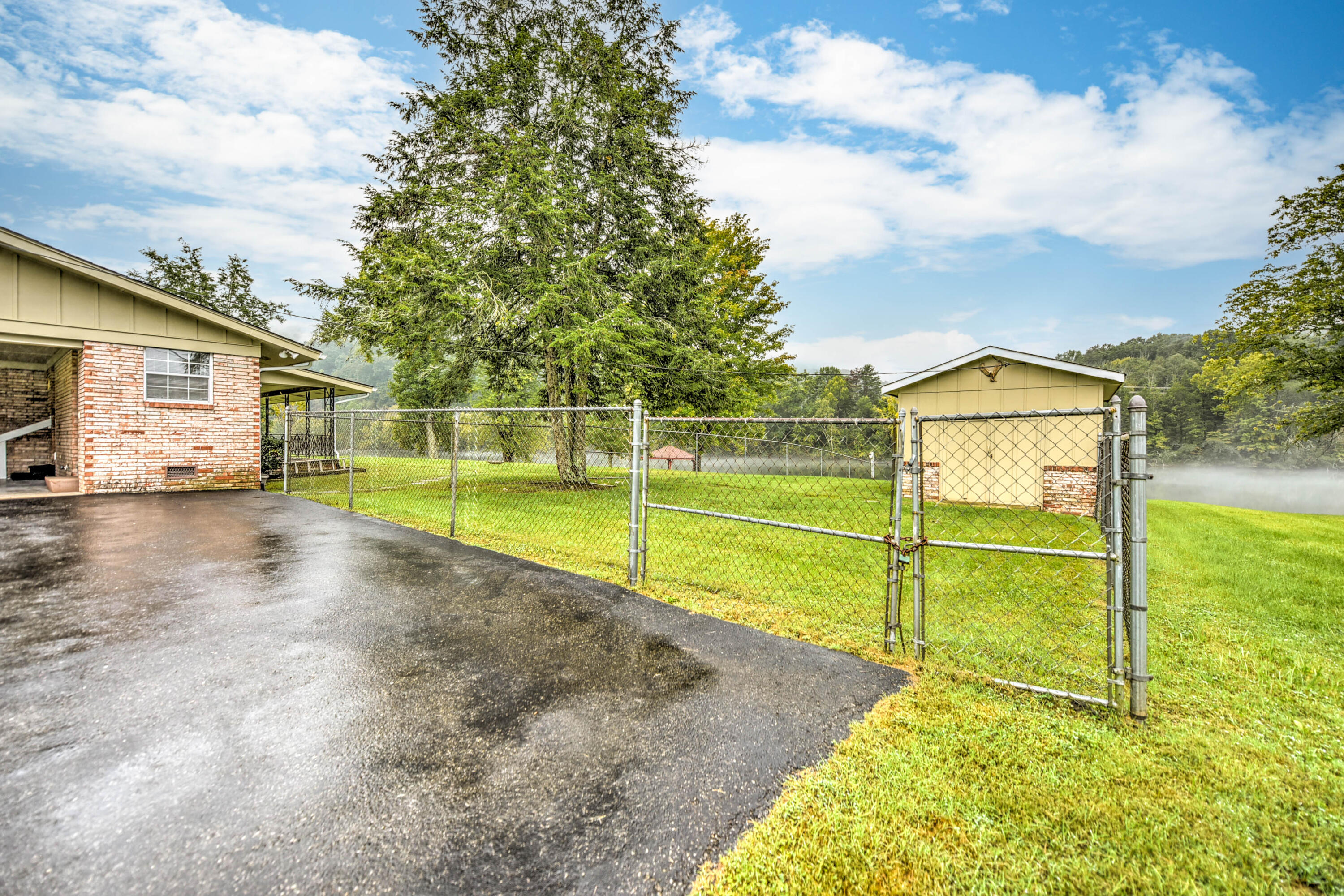806 Riverbend Road Clinton, TN 37716 - Photo 29 of 33 _DSC9849_50_51_52_53-Edit-4