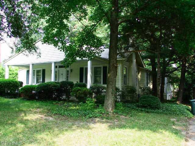 841 Roslyn Road Winston-Salem, NC 27104 - Photo 1 of 1 Exterior Front.