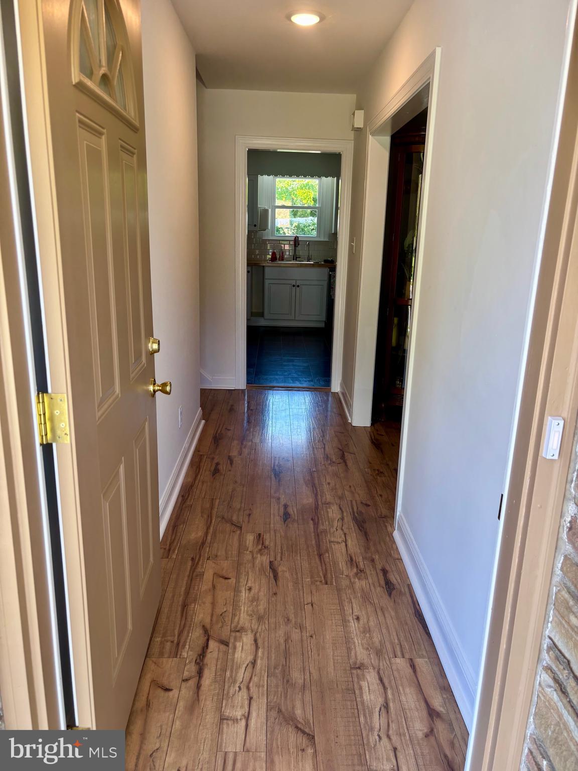13 Hillcroft Road Newark, DE 19711 - Photo 6 of 30 Entry Interior