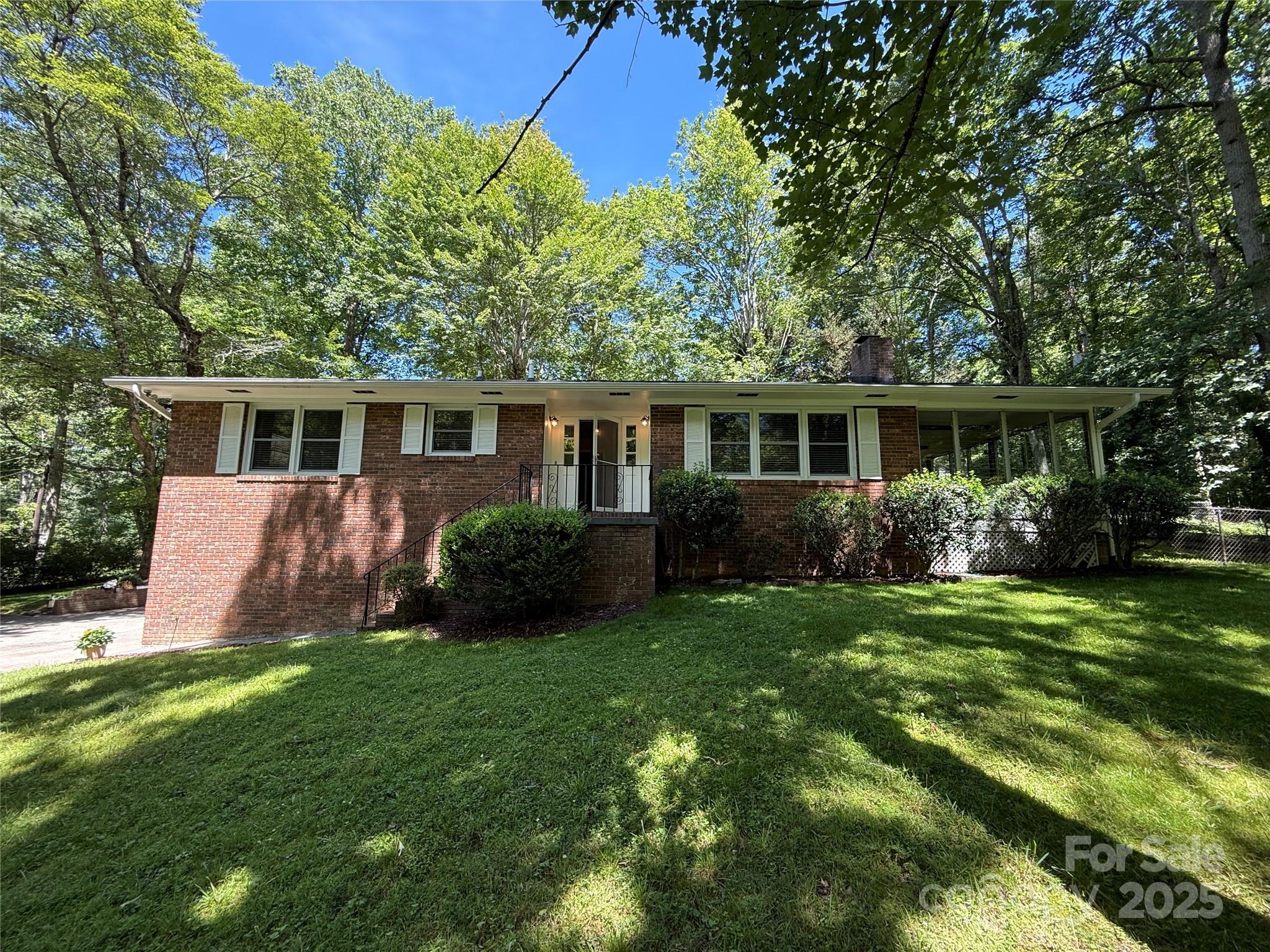 212 Fallen Timber Road, Unit 23 Hendersonville, NC 28791 - Photo 1 of 20 Gallery Image 1
