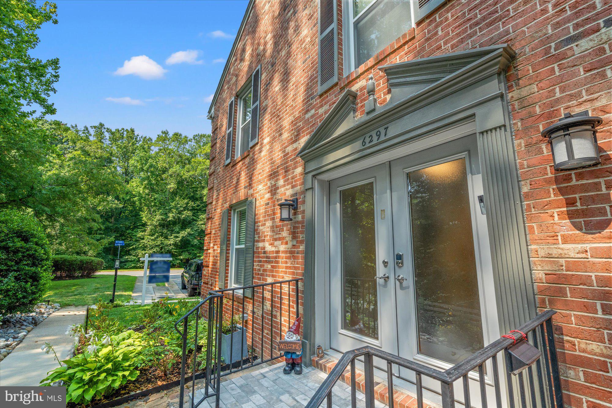 6297 Kerrydale Drive Springfield, VA 22152 - Photo 3 of 43