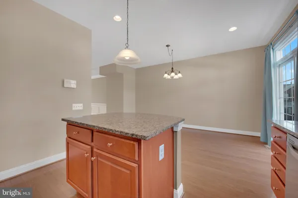 $3,200 | 42726 Tunstall Terrace, Ashburn, VA 20147