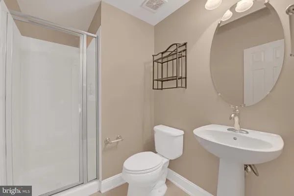 $3,200 | 42726 Tunstall Terrace, Ashburn, VA 20147