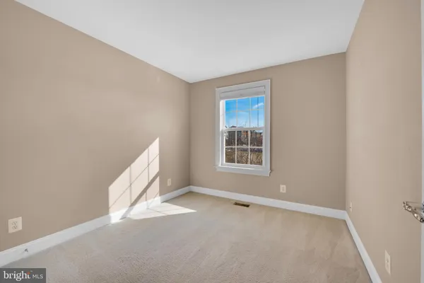 $3,200 | 42726 Tunstall Terrace, Ashburn, VA 20147